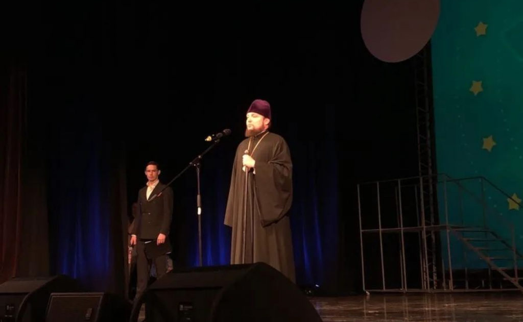 Председатель Синодального отдела по делам молодежи принял участие в благотворительном фестивале «Я верю в 32 мая»