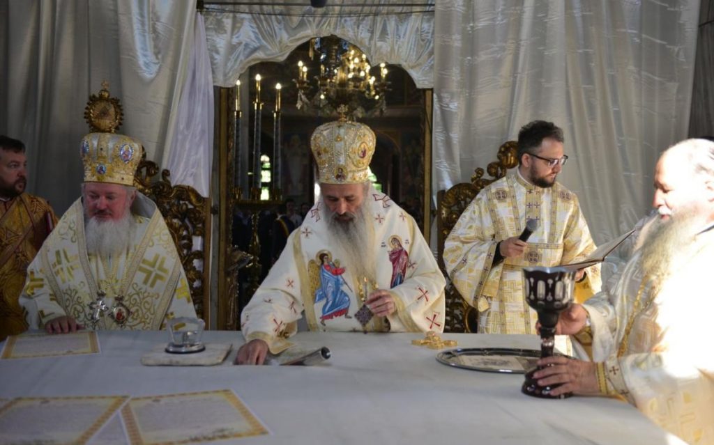 Biserica Bărboi din Iaşi a fost resfinţită de Mitropolitul Teofan şi PS Varlaam Ploieşteanul