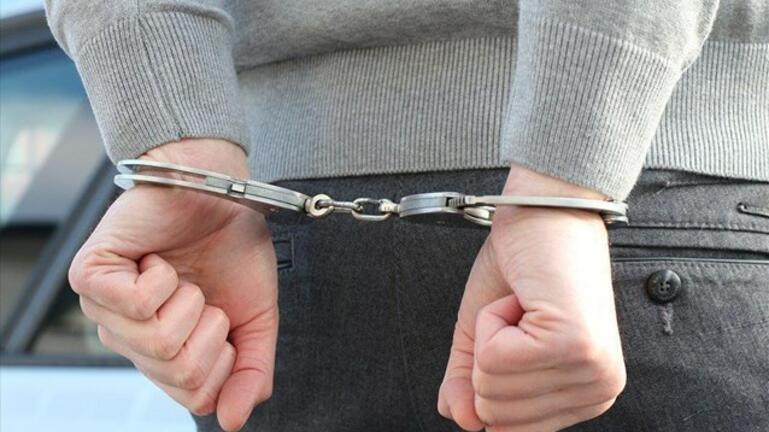 Σύλληψη 19χρονης για τέσσερεις κλοπές από τον ίδιο ναό