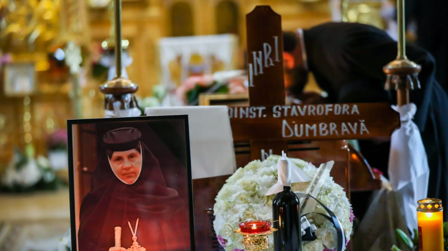 Mesajul Patriarhului Daniel la înmormântarea Maicii Stavrofore Lucia Dumbravă, proinstareță a Mănăstirii Pasărea