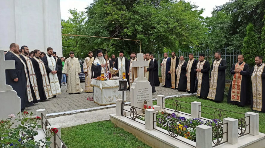 Episcopul Ignatie: Arhim. Mina Dobzeu se înscrie în rândul marilor isihaști ai Bisericii noastre
