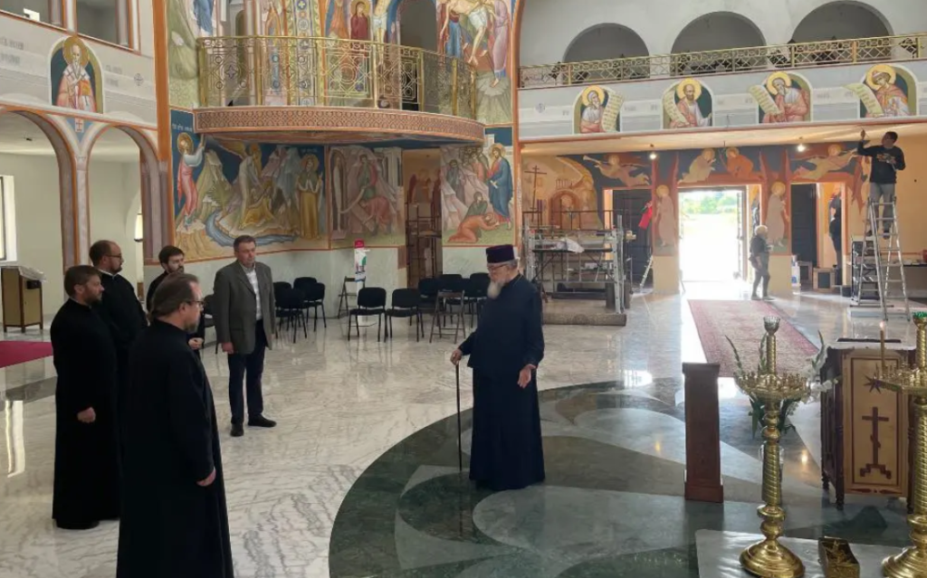 Митрополитът на Варшава инспектира работата по Катедралата Света София