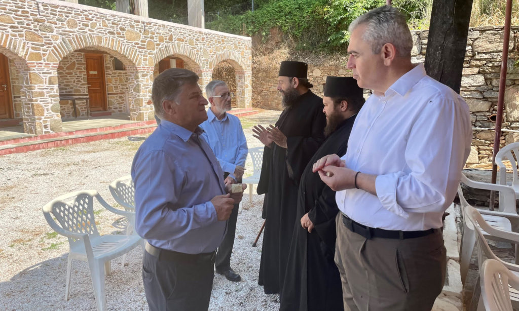 Μ. Χαρακόπουλος: “Τα μοναστήρια τόποι αναζήτησης αυτογνωσίας και γαλήνης”