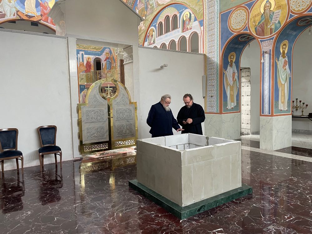 Metropolitan of All Poland Sawa tours under-construction cathedral of St. Sophia