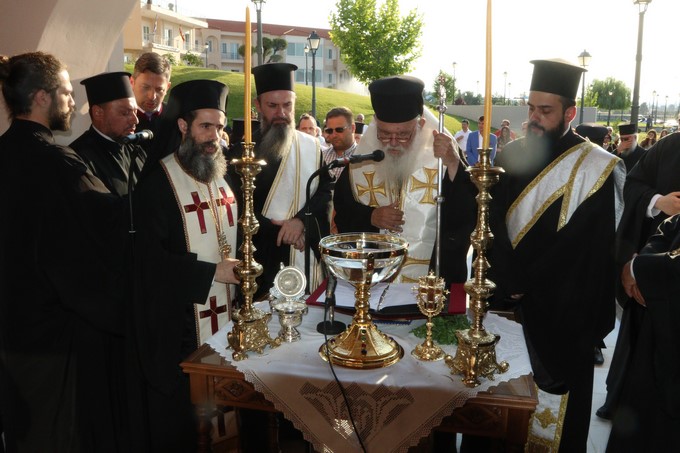 Archbishop Ieronymos officiates at dedication of new church of St. Athanasios, at the Elderly Care Unit ‘Aghios Porfirios’