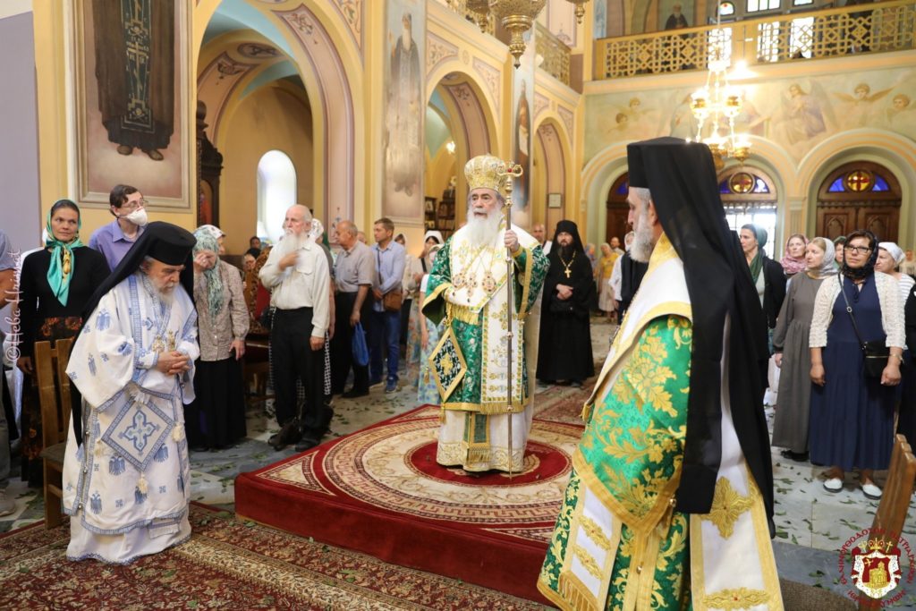 Ο Πατριάρχης Θεόφιλος στη ρωσική εκκλησία της Αγίας Τριάδας στην Ιερουσαλήμ