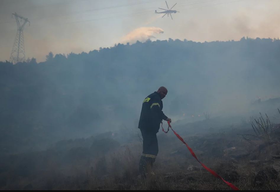 Έκκληση για προσευχή για την κατάσβεση της φωτιάς από τον Μητροπολίτη Γλυφάδας