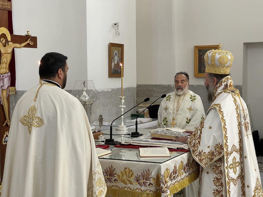 Ο Μητροπολίτης Ρεθύμνης και Αυλοποτάμου στον Ιερό Nαό Υπεραγίας Θετόκου του «”Άξιον Εστίν» στο Κοκκίνη Χάνι Ηρακλείου