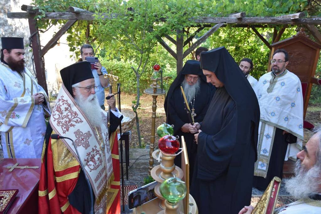 Ρασοφορία νέου Μοναχού στο Προμύρι