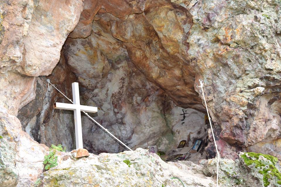 Единствената скална църква в Югозападна България носи името на св. Пантелеймон