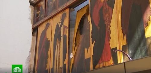 В церковь храма Василия Блаженного вернули отреставрированный иконостас