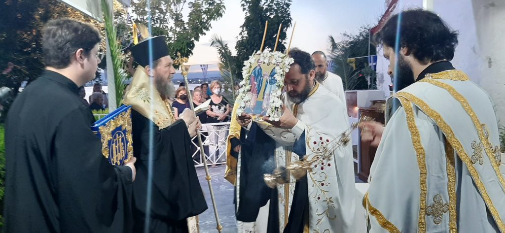 Ελληνικό: Ο Μητροπολίτης Γλυφάδας στον Πανηγυρικό Εσπερινό των Αγίων Αναργύρων στο Μητροπολιτικό Παρεκκλήσι