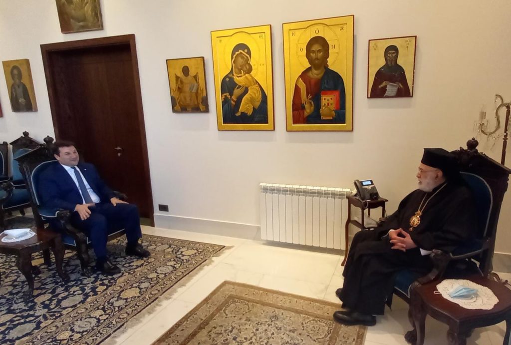 استقبل سيادة متروبوليت بيروت وتوابعها المطران الياس عوده النائب نديم الجميل الذي