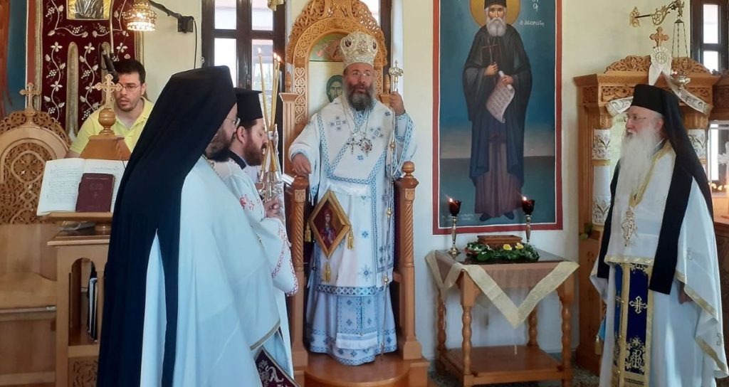 Ο Μητροπολίτης Ρεθύμνης στον πανηγυρίζοντα Ι.Ν. Αγ. Μαρίας Μαγδαληνής Νέας Μαγνησίας