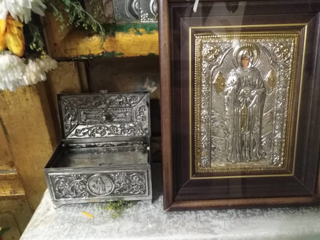 Ευλαβικός αίνος για την Αγιομάρτυρα της ορθοδοξίας μας Αγία Παρασκευή, στον ομώνυμο ναό της στα Πατήσια!