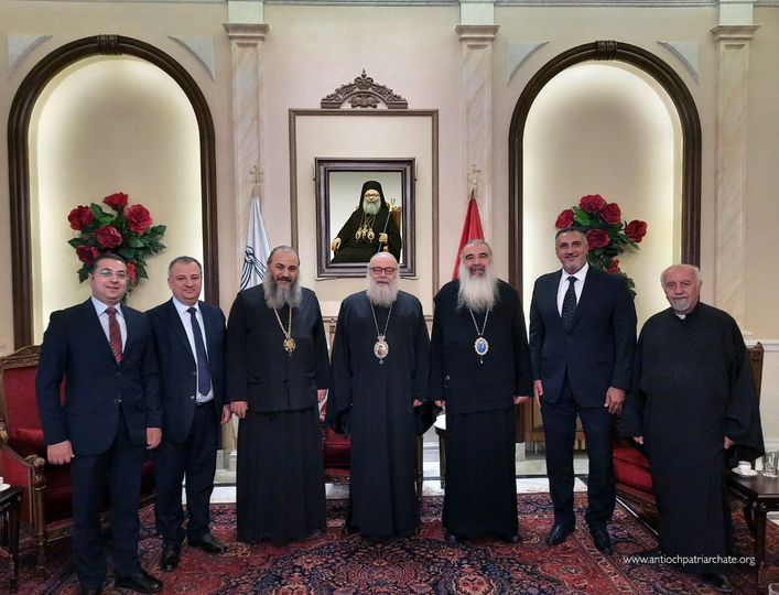 البطريرك يوحنا العاشر يلتقي اللجنة المكلفة بدراسة قانون الأحوال الشخصية في سوريا ولبنان.