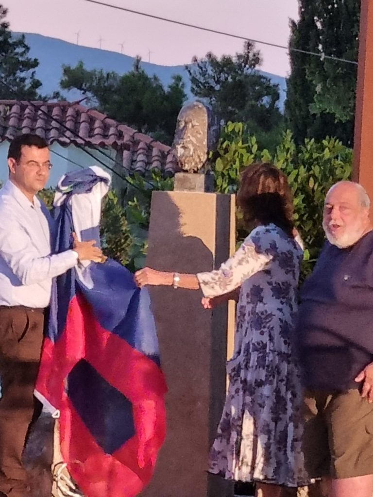 Στα αποκαλυπτήρια της προτομής του Μ. Σαχτούρη ο Πρωτοσύγκελλος της Μητροπόλεως Ύδρας