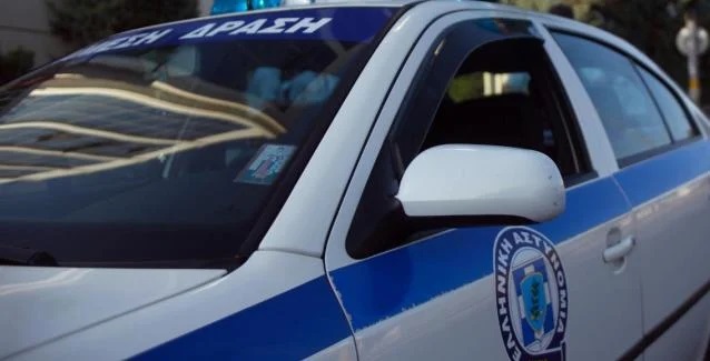 Ζευγάρι «άνοιγε» αυτοκίνητα σταθμευμένα έξω από ιερούς ναούς