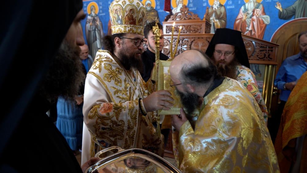 Монашеско пострижение и офикия за празника на св. Анна в Дивотинския манастир