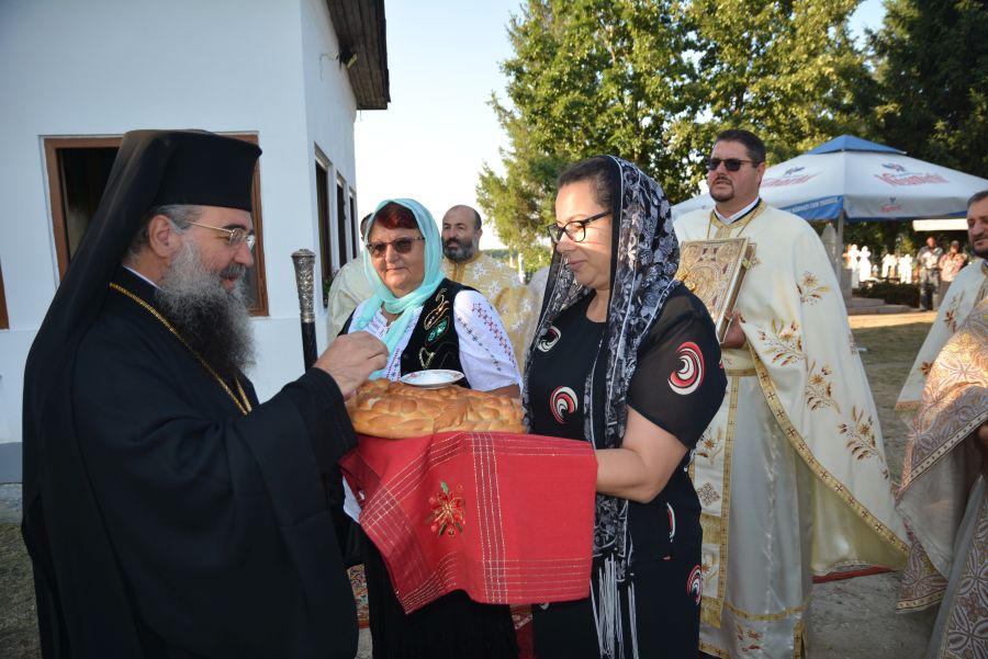 Επίσκοπος Σλατίνης: “Το καλό μεταδίδεται. Η προσευχή για τους άλλους μπορεί να επιφέρει αλλαγές”