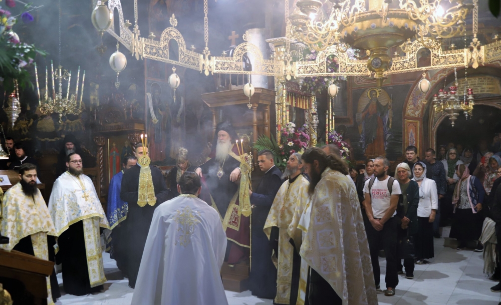 Всенощно бдение в Троянската света обител