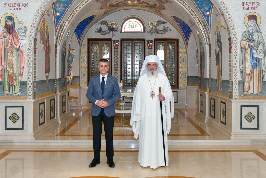 Patriarhul Daniel l-a primit în vizită de rămas bun pe ambasadorul statului Israel în România, David Saranga Publicat de Diac. Iulian Dumitraşcu