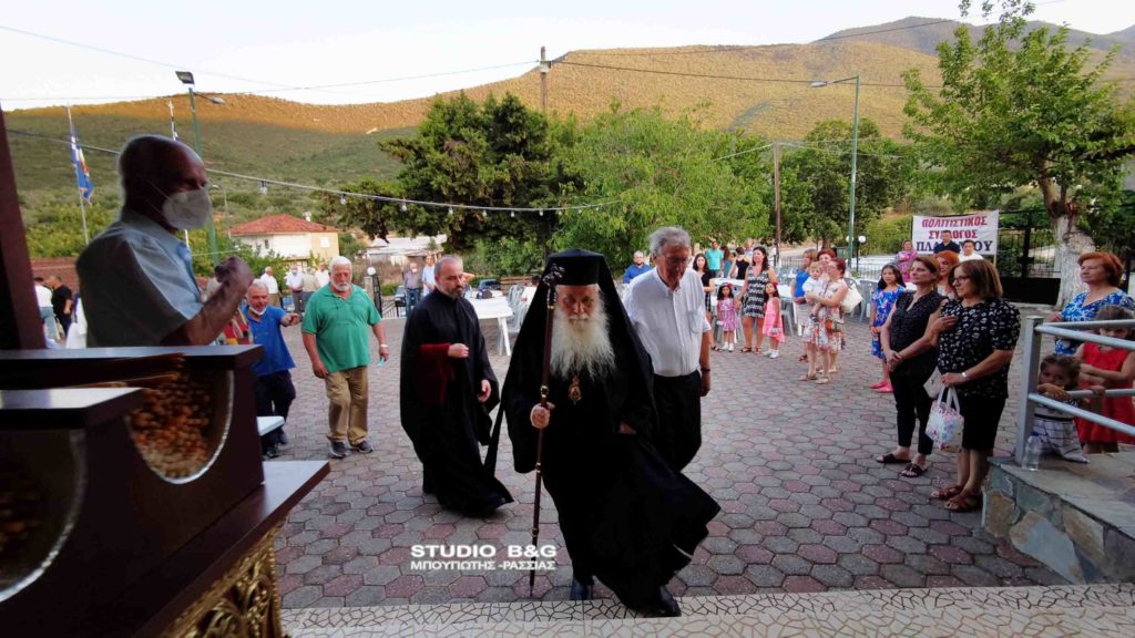 Metropolitan of Argolida Nektarios officiates at Great Vespers on eve of commemoration of the Dormition of St. Anna