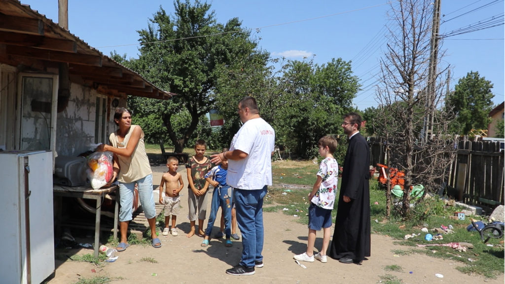 „Ajutor pentru elevi”: A fost oferit sprijin pentru familii ai căror copii sunt înscrişi în program