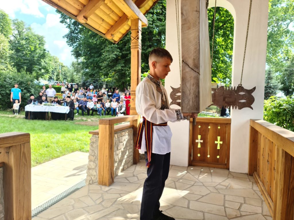 Mănăstirea Bucium organizează un concurs de toacă pentru tineri