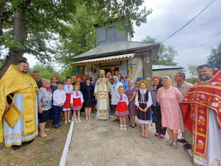 Episcopul de Bălți a serbat Nașterea Sf. Ioan Botezătorul pe stil vechi într-un sat basarabean atestat din 1429