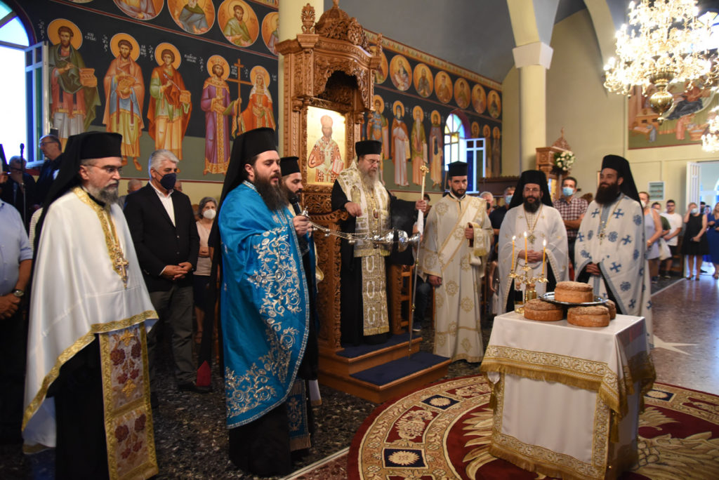 Δισαρχιερατικός Εσπερινός για την Παναγία Τριχερούσα στην Φοινικούντα