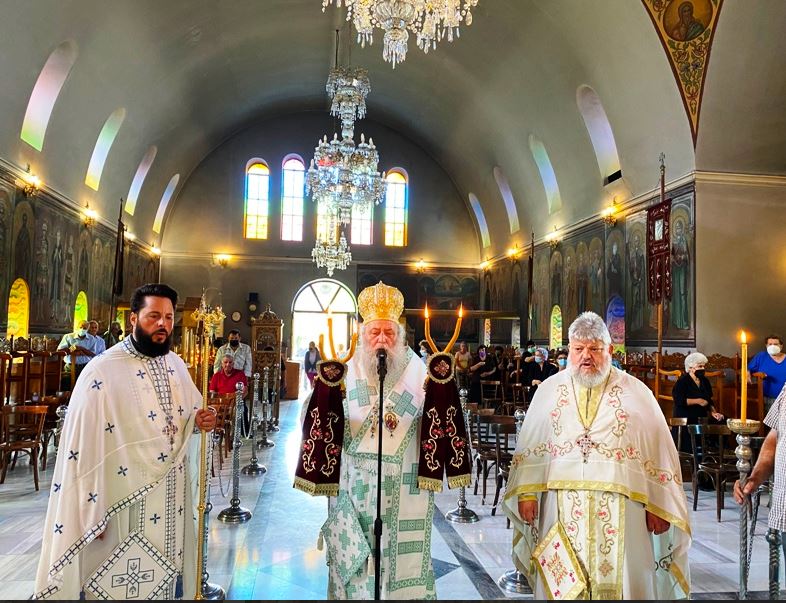 Ο Μητροπολίτης Παροναξίας στον Άγιο Νικόδημο Γλινάδου Νάξου