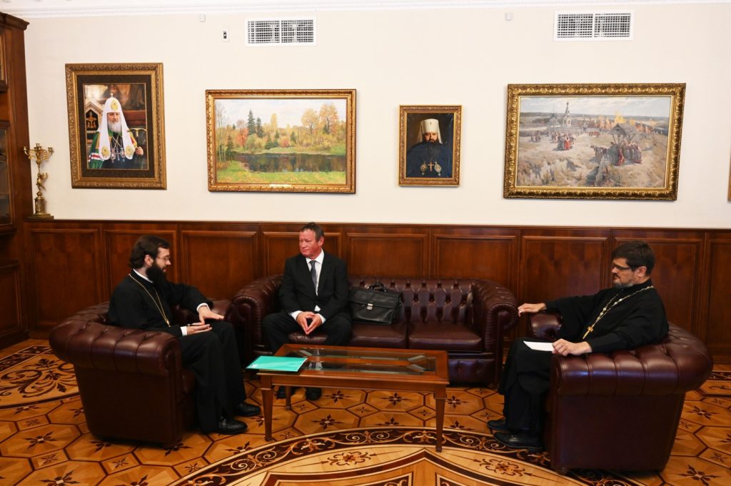 Председатель ОВЦС встретился с представителем фонда «Кирхе ин Нот»