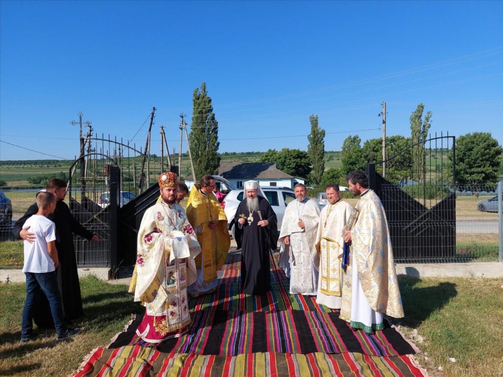 Mitropolitul Petru l-a cinstit pe Sf. Ștefan cel Mare împreună cu o comunitate parohială din Rep. Moldova