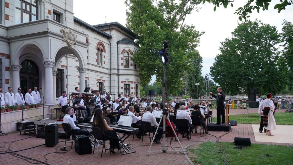 Muzeul eparhial din Galați a găzduit un concert în aer liber dedicat Zilei Dunării