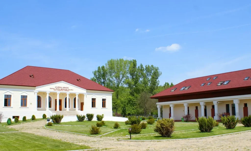Academia Română organizează o şcoală de vară pentru elevii bursieri ai instituţiei