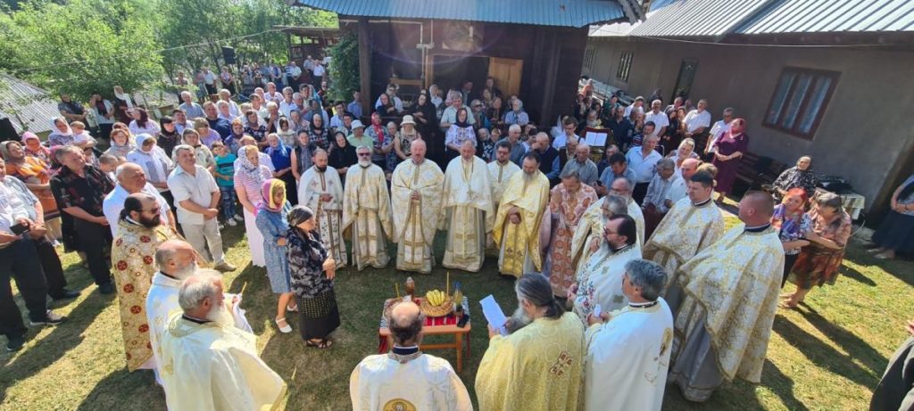 Arhiepiscopia Romanului: Sfântul Atanasie Athonitul a fost cinstit în Parohia Schitu Frumoasa