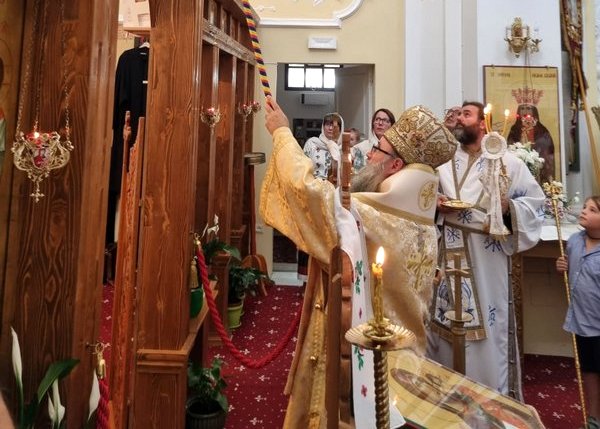 Episcopul Italiei a binecuvântat lucrările efectuate la biserica românească din Lanciano