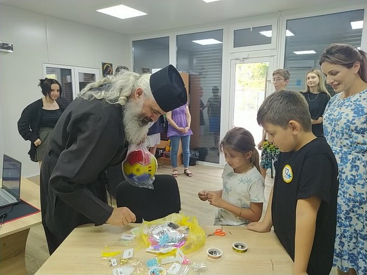 Vizită arhierească la Centrul educațional „Anastasis” din Bălți