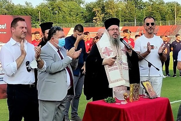 Μητροπολίτης Λαρίσης: «Κυριακή πρωί εκκλησία και το μεσημέρι, γήπεδο!»