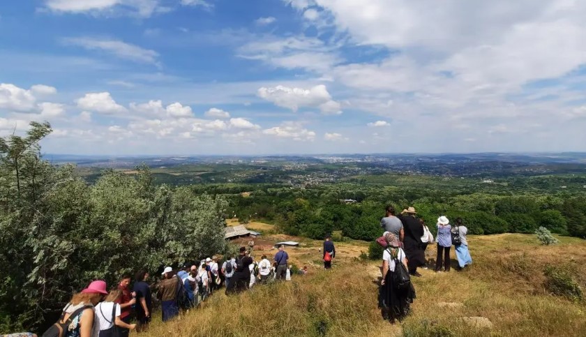 Αρχιεπισκοπή Ιασίου: Προσκύνημα 19 χιλιομέτρων στις Ι. Μονές του Ιασίου