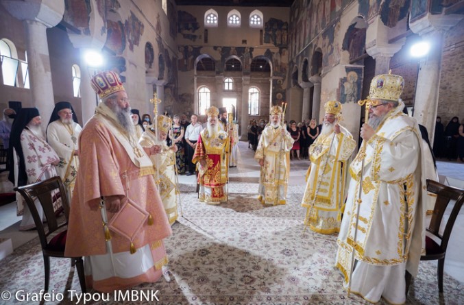 Πολυαρχιερατικό Συλλείτουργο για την εορτή του Αγ.Παντελεήμονος και τα ονομαστήρια του Μητροπολίτη Βεροίας