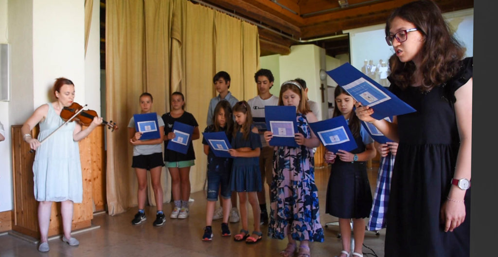 Τα Ελληνόπουλα στο Graz ταξίδεψαν “Από το Μεσολόγγι στο Αϊβαλί”