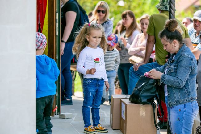 Η Πρόεδρος της Μολδαβίας ευχαριστεί την εκκλησία για τη βοήθεια στους πρόσφυγες