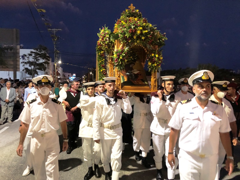 Μεγαλοπρεπής Λιτανεία στη Νάξο