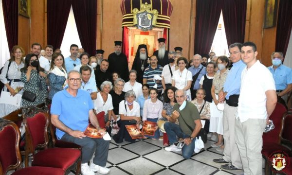 Patriarch of Jerusalem Theophilos receives Metropolitan of Mesogaia Nikolaos, pilgrims from Greece