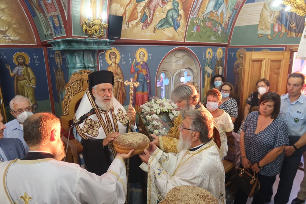 Σύρου: Οι Άγιοι αποτελούν οδοδείκτες και ιχνηλάτες των ανθρώπων