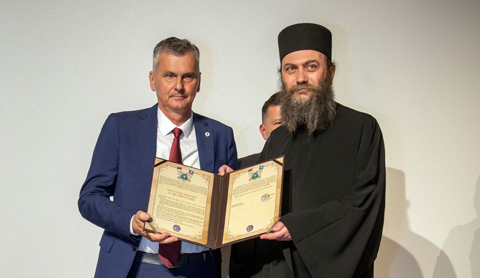 Δήμος στη Σερβία δώρισε έκταση στην Ιερά Μονή Χιλαναδρίου