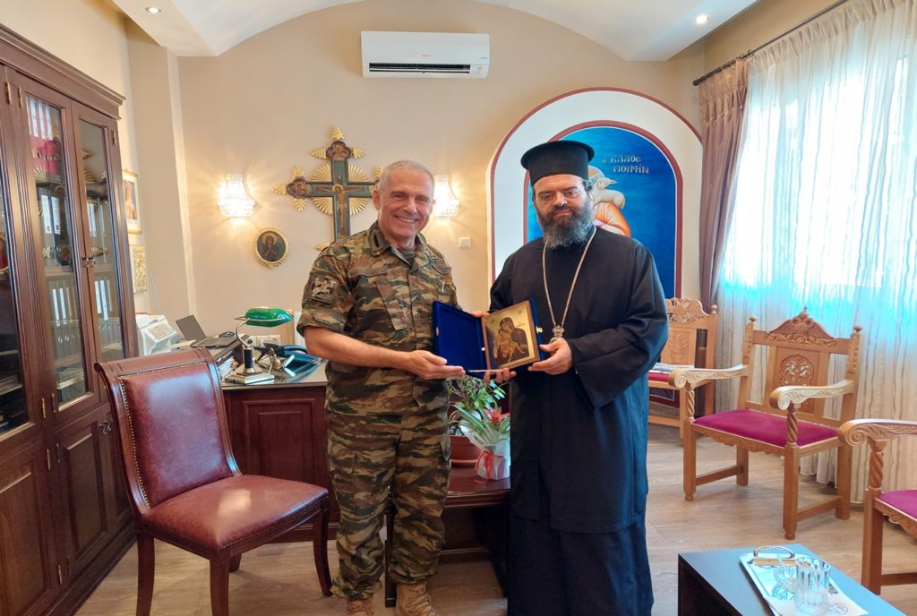 Επίσκεψη του Αρχηγού της 1ης Στρατιάς στον Μητροπολίτη Μαρωνείας