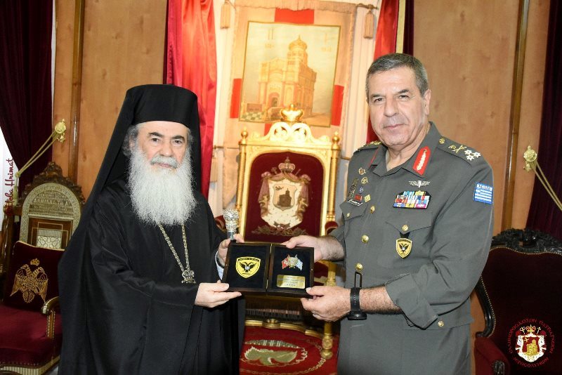 THE CHIEF OF THE GREEK ARMY VISITS THE PATRIARCHATE